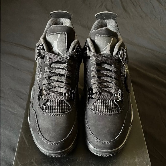 Jordan 4 Black Cats Size 10 *Negotiable* - Picture 1 of 7